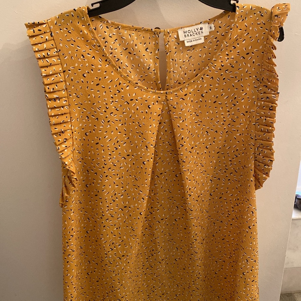 Molly Bracken Women's Mustard & navy Ruffle Sleeve Blouse